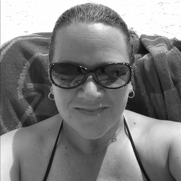 Meet your Posher, Amy - Picture 1 of 1